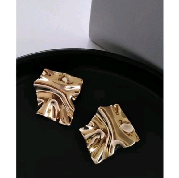 Anthropologie Minimalist Hammered Geometric Square Gold Earrings - Picture 2 of 4